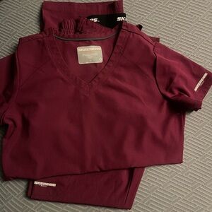 Scrubs set Skechers Wine size SMALL